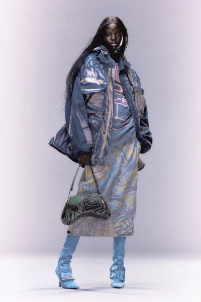 Look 28